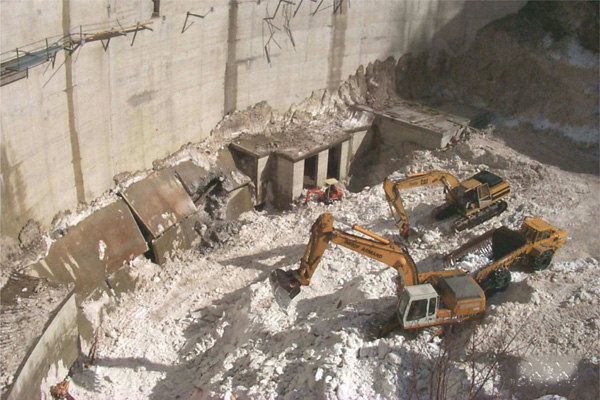 Faldumlawine / Staumauer Ferden Februar 1999 – Aufräumarbeiten
